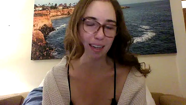 Snapshot of sweetsocalgirl chatting on November 20, 2025, 1:28 am sweetsocalgirl online show from November 20, 2025, 1:28 am