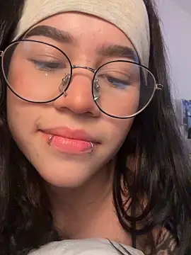 Snapshot of Liz_rogers_x chatting on December 4, 2025, 1:26 am Liz rogers x online show from December 4, 2025, 1:26 am