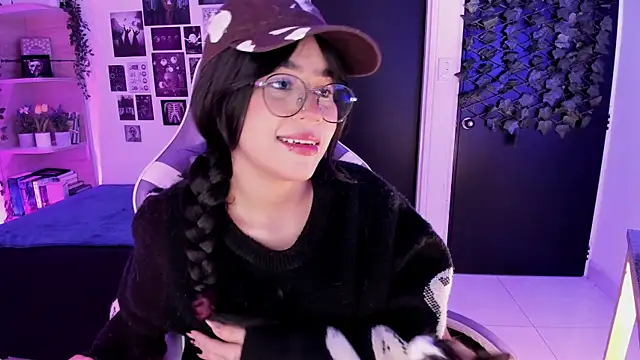 Snapshot of Liz_rogers_x chatting on December 20, 2025, 3:20 am Liz rogers x online show from December 20, 2025, 3:20 am