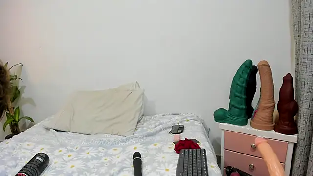 Snapshot of charlloteevans_X chatting on April 11, 2026, 7:50 pm charlloteevans X online show from April 11, 2026, 7:50 pm