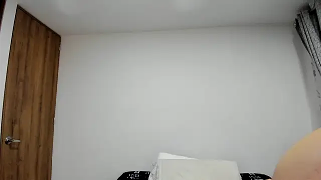 charlloteevans X online show from May 11, 2026, 7:11 pm