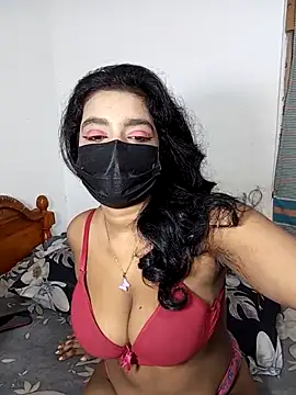 Snapshot of Darkchocosl8 chatting on April 15, 2026, 8:20 pm Darkchocosl8 online show from April 15, 2026, 8:20 pm