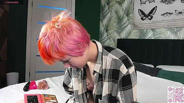 CarolineRichter online show from November 23, 2025, 2:43 am