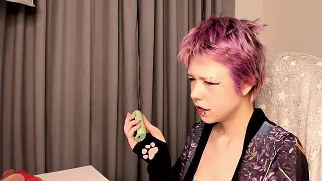 CarolineRichter online show from November 19, 2025, 2:55 am