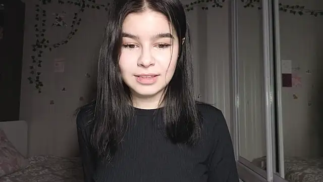 sladkoezzzka online show from October 22, 2025, 5:56 pm