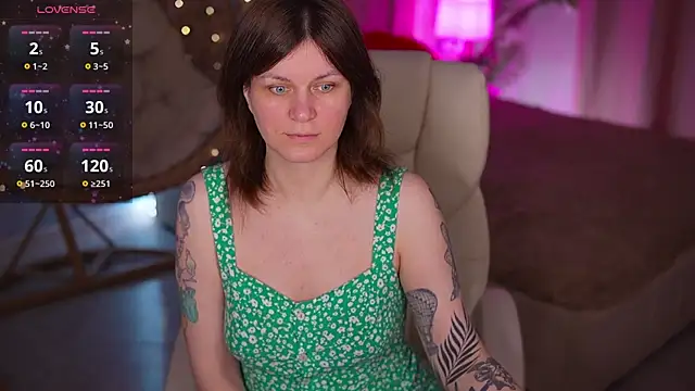 TinaMelt online show from February 27, 2026, 7:35 pm