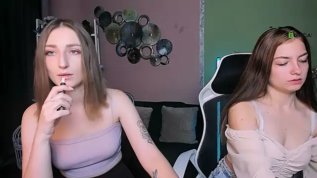 eva smiith  online show from November 27, 2025, 6:47 am