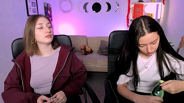 Snapshot of eva_smiith_ chatting on April 7, 2026, 5:42 am eva smiith online show from April 7, 2026, 5:42 am