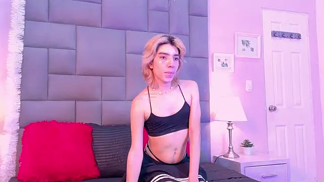 Snapshot of Noah_Bells chatting on December 21, 2025, 11:45 am Noah Bells online show from December 21, 2025, 11:45 am