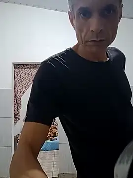Snapshot of BrenoAvelar chatting on May 22, 2026, 3:59 am BrenoAvelar online show from May 22, 2026, 3:59 am