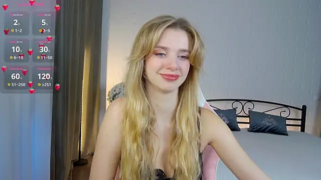 KelsiWest online show from November 2, 2025, 2:22 pm