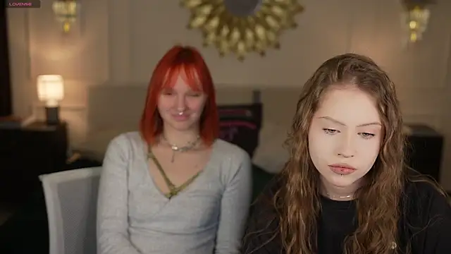 Snapshot of Esmie_Smile chatting on February 26, 2026, 3:50 am Esmie Smile online show from February 26, 2026, 3:50 am