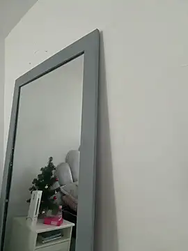 Snapshot of emma-conti2 chatting on December 20, 2025, 2:42 pm emma-conti2 online show from December 20, 2025, 2:42 pm