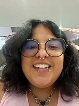 lulukawai16 online show from December 18, 2025, 10:24 pm