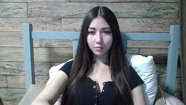 Virginia Hicks online show from September 17, 2025, 5:37 pm