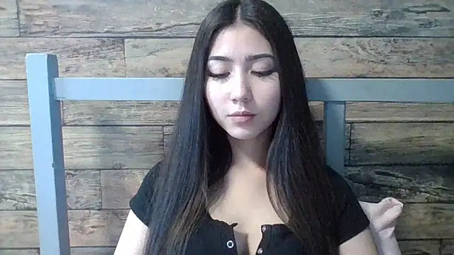 Virginia Hicks online show from November 27, 2025, 10:59 am