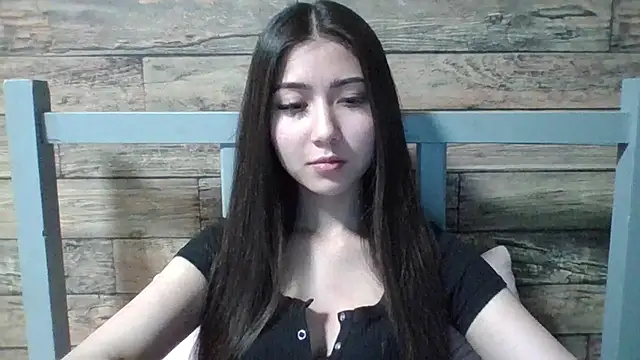 Virginia Hicks online show from November 28, 2025, 2:28 pm