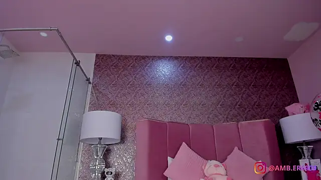 amber sparkle online show from May 22, 2026, 1:09 pm