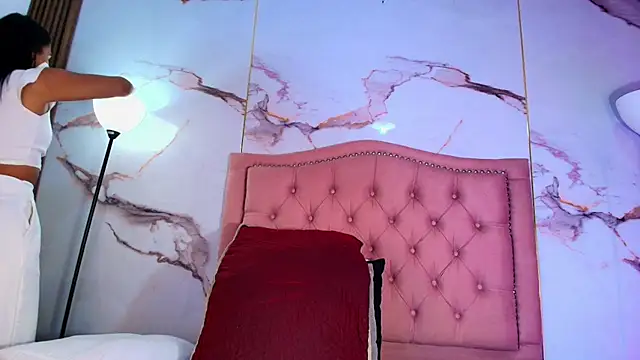 Snapshot of AlyaThompson chatting on May 24, 2026, 4:12 am AlyaThompson online show from May 24, 2026, 4:12 am