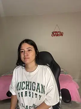 chloekitty69 online show from December 19, 2025, 11:12 am