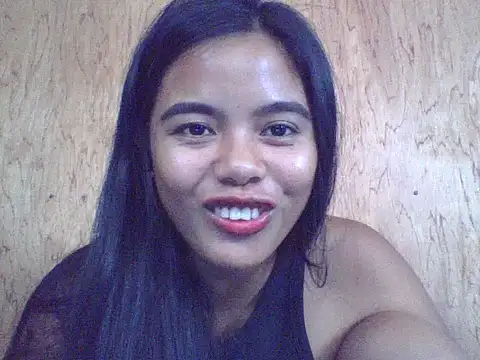 Snapshot of sweet_heaven00 chatting on December 2, 2025, 2:45 am sweet heaven00 online show from December 2, 2025, 2:45 am