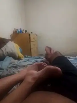 Lunna2025 online show from April 6, 2026, 11:50 pm