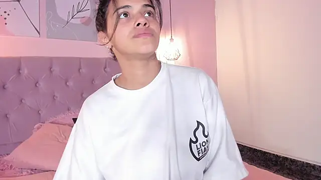 Snapshot of ATENA_JB chatting on October 18, 2025, 5:42 am ATENA JB online show from October 18, 2025, 5:42 am