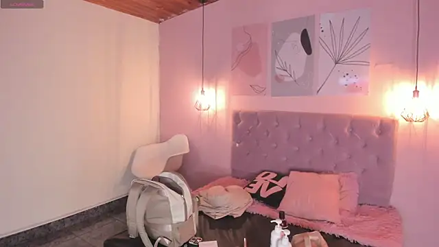 Snapshot of ATENA_JB chatting on November 7, 2025, 4:28 am ATENA JB online show from November 7, 2025, 4:28 am