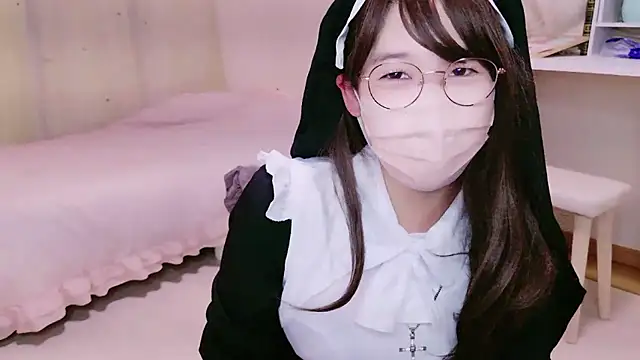 SAYORIxo online show from November 1, 2025, 9:47 am