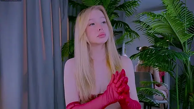 emilyshepar d online show from March 23, 2026, 3:17 am