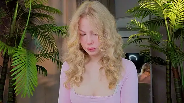 emilyshepar d online show from March 4, 2026, 2:52 am