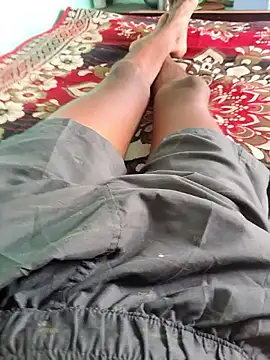 Snapshot of RAYI_Queen_4 chatting on March 16, 2026, 5:55 am RAYI Queen 4 online show from March 16, 2026, 5:55 am