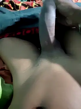 Snapshot of RAYI_Queen_4 chatting on March 11, 2026, 12:15 am RAYI Queen 4 online show from March 11, 2026, 12:15 am