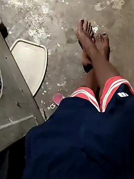 RAYI Queen 4 online show from December 3, 2025, 1:54 pm