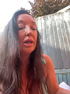 Snapshot of Kinky-CarlaXX chatting on July 17, 2026, 5:21 pm Kinky-CarlaXX online show from July 17, 2026, 5:21 pm