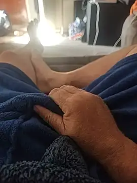 hubbyfun19 online show from June 6, 2026, 7:46 am