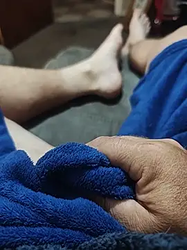 hubbyfun19 online show from June 20, 2026, 4:28 am