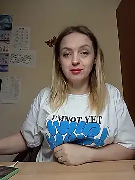 Ami Foxy online show from May 21, 2026, 5:16 am