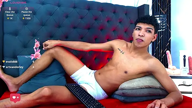 Snapshot of Rick_Wade chatting on October 17, 2025, 4:42 pm Rick Wade online show from October 17, 2025, 4:42 pm