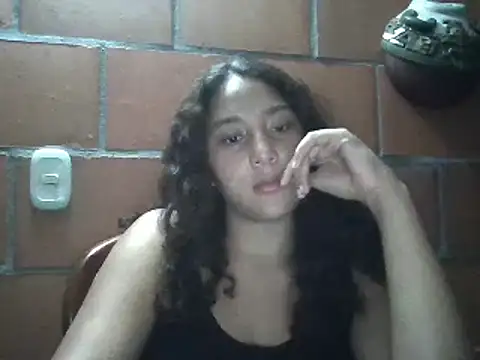 AnaisVelvet11 online show from October 7, 2025, 11:39 pm