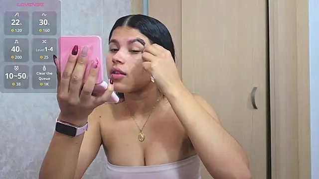 Snapshot of yulissa_girls chatting on May 13, 2026, 11:28 am yulissa girls online show from May 13, 2026, 11:28 am