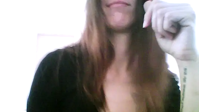 Snapshot of sweetsinxxx chatting on October 14, 2025, 5:35 pm sweetsinxxx online show from October 14, 2025, 5:35 pm