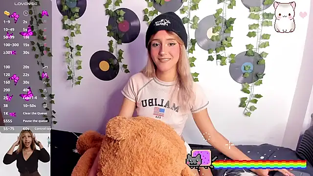 Amy Moonlight online show from September 18, 2025, 9:07 pm