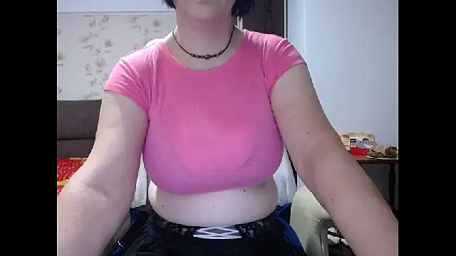 Snapshot of Mary_x chatting on October 8, 2025, 2:46 am Mary x online show from October 8, 2025, 2:46 am