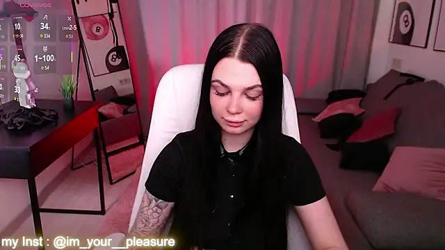 Michela Fruet online show from February 27, 2026, 1:06 am