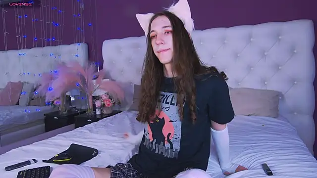 Snapshot of SilverMuse chatting on March 16, 2026, 11:40 pm SilverMuse online show from March 16, 2026, 11:40 pm