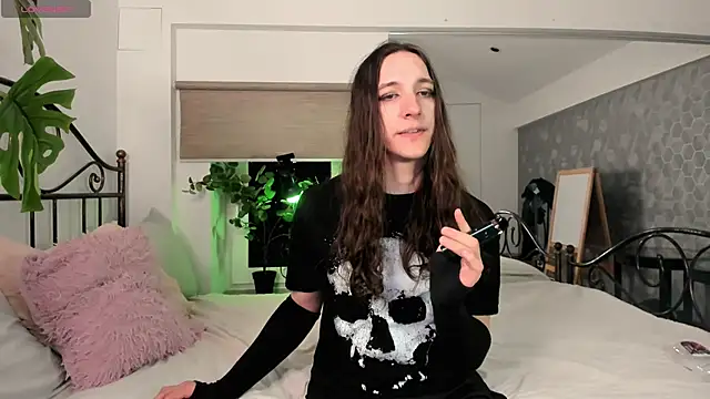 Snapshot of SilverMuse chatting on March 15, 2026, 8:16 pm SilverMuse online show from March 15, 2026, 8:16 pm