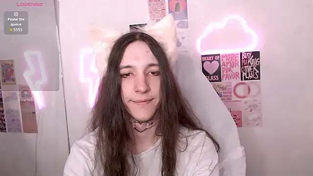 Snapshot of SilverMuse chatting on March 12, 2026, 10:58 pm SilverMuse online show from March 12, 2026, 10:58 pm