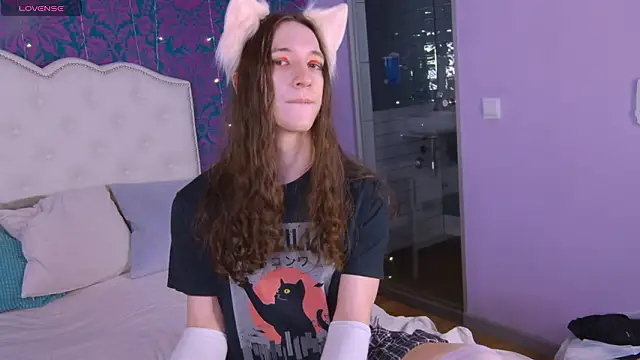 Snapshot of SilverMuse chatting on March 3, 2026, 10:17 pm SilverMuse online show from March 3, 2026, 10:17 pm