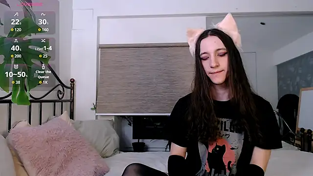 Snapshot of SilverMuse chatting on March 18, 2026, 10:10 pm SilverMuse online show from March 18, 2026, 10:10 pm